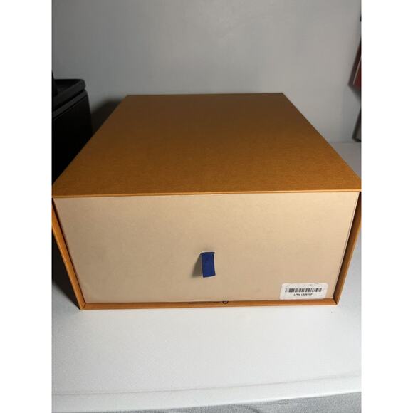 Louis Vuitton trainers - Picture 7 of 8